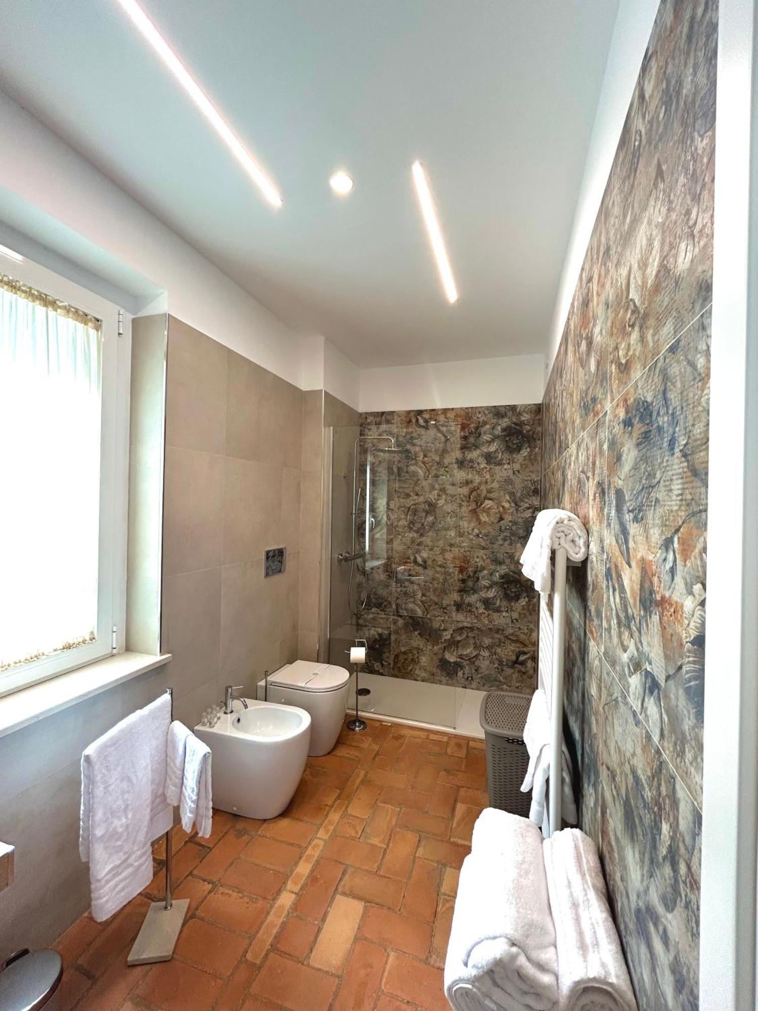 La Dependance Luxury Rooms フランカヴィッラ・アル・マーレ エクステリア 写真