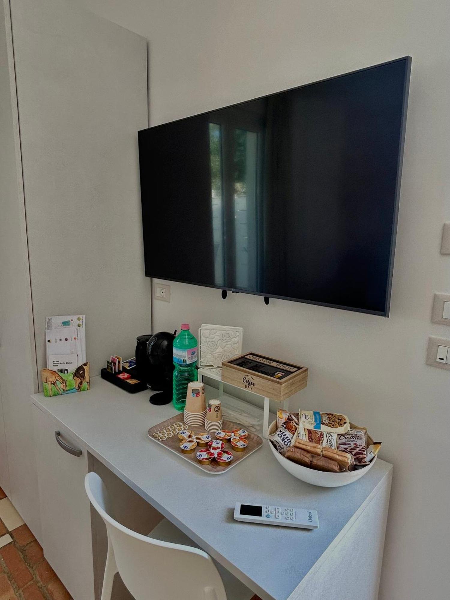 La Dependance Luxury Rooms フランカヴィッラ・アル・マーレ エクステリア 写真