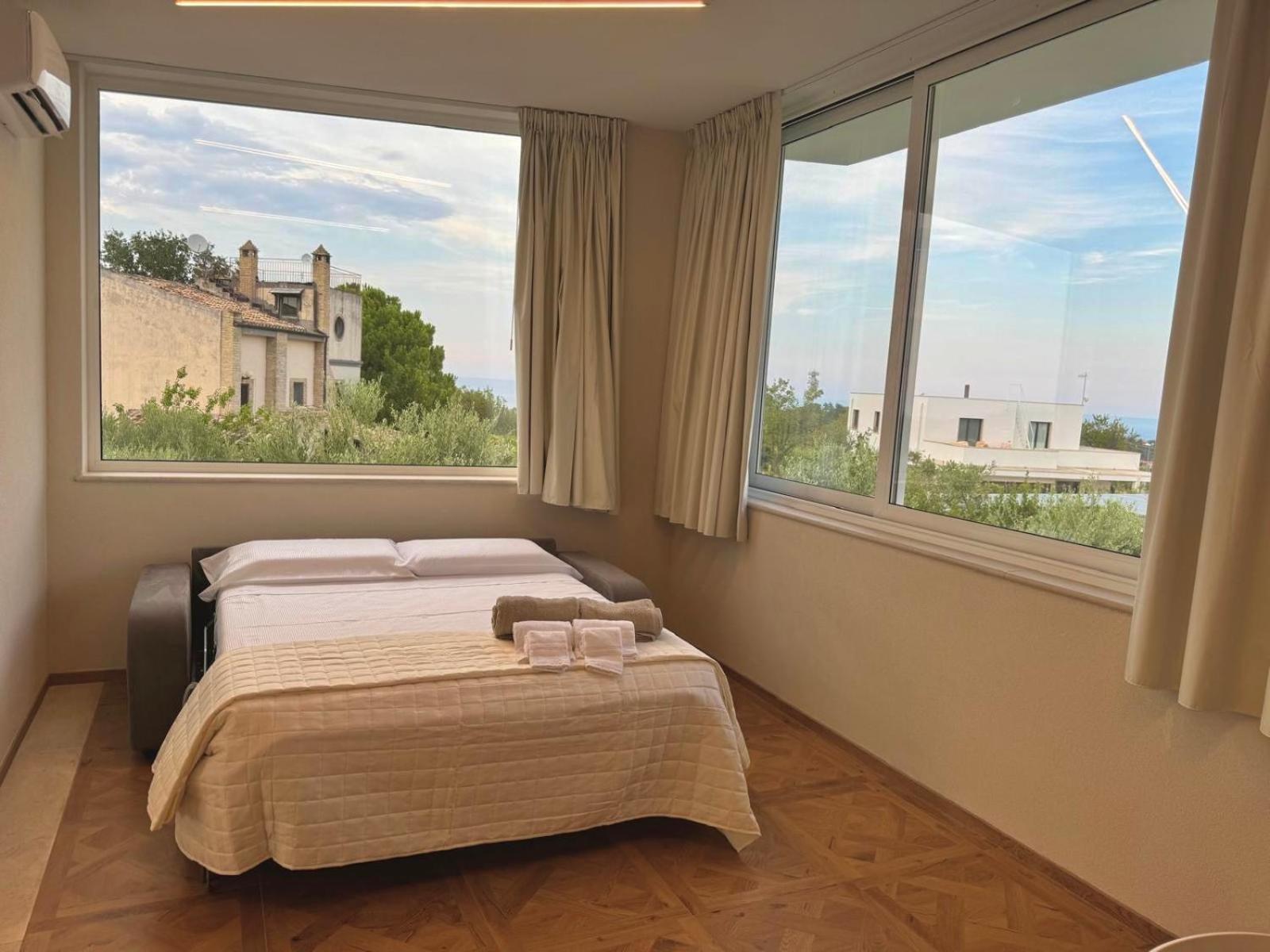 La Dependance Luxury Rooms フランカヴィッラ・アル・マーレ エクステリア 写真