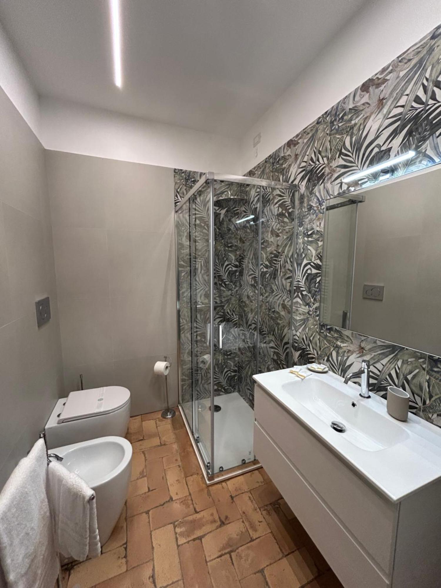 La Dependance Luxury Rooms フランカヴィッラ・アル・マーレ エクステリア 写真